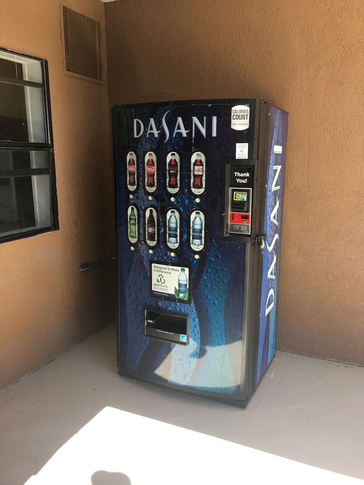 Drexel Heights Days Inn By Wyndham Tucson Airport מראה חיצוני תמונה