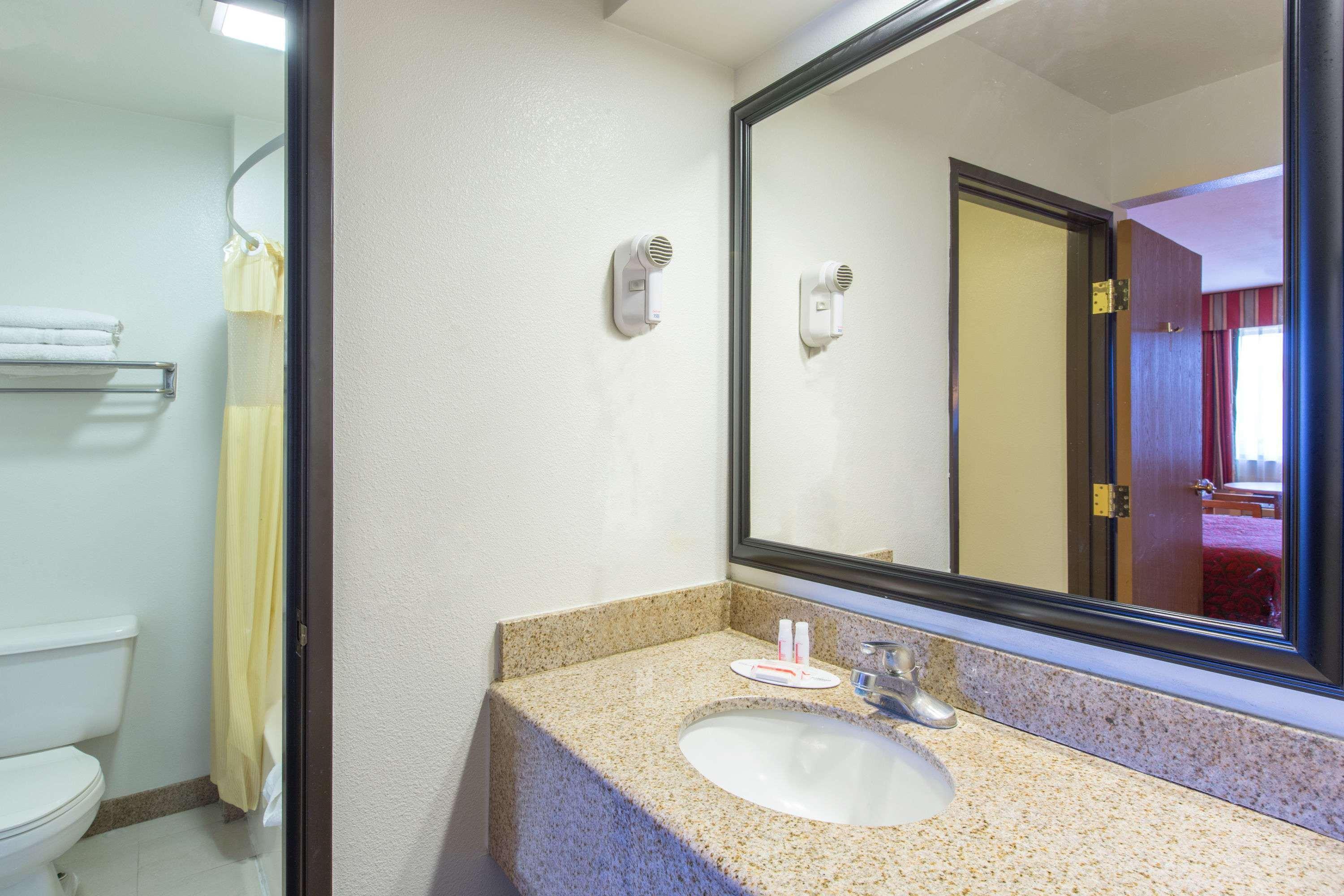 Drexel Heights Days Inn By Wyndham Tucson Airport מראה חיצוני תמונה