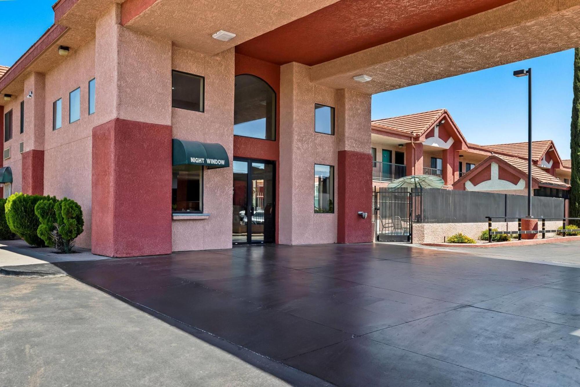 Drexel Heights Days Inn By Wyndham Tucson Airport מראה חיצוני תמונה